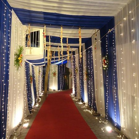 Gulmor Hotel Ludhiana Zewnętrze zdjęcie