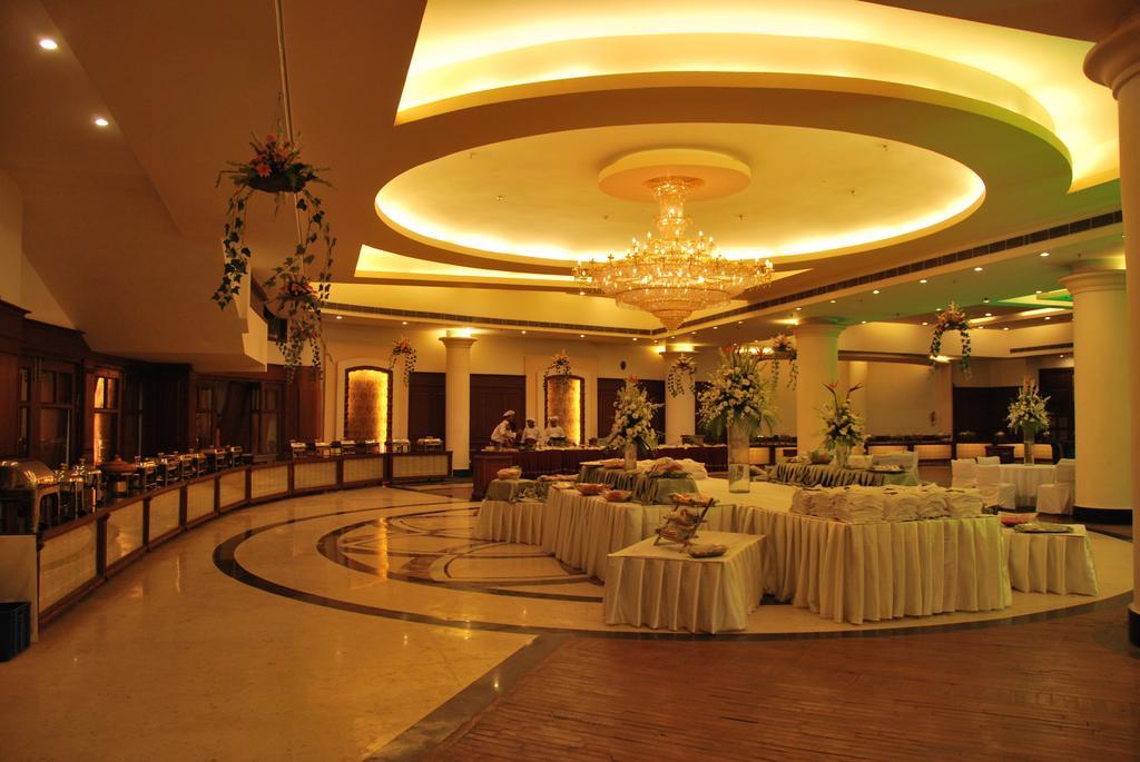 Gulmor Hotel Ludhiana Zewnętrze zdjęcie