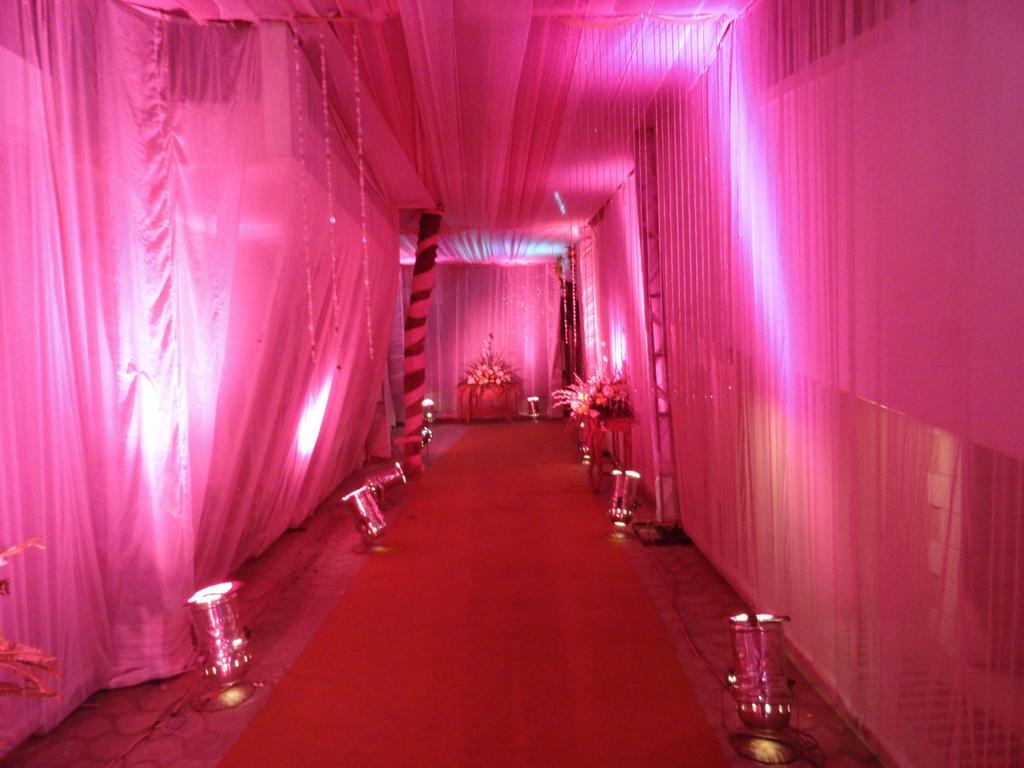 Gulmor Hotel Ludhiana Zewnętrze zdjęcie