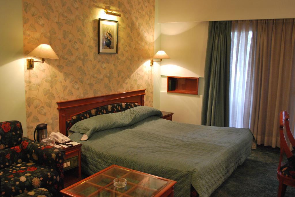 Gulmor Hotel Ludhiana Pokój zdjęcie